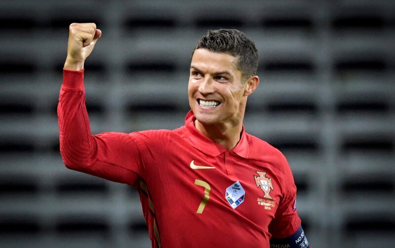 Binance hợp tác với huyền thoại bóng đá Cristiano Ronaldo để tung ra bộ sưu tập NFT độc quyền